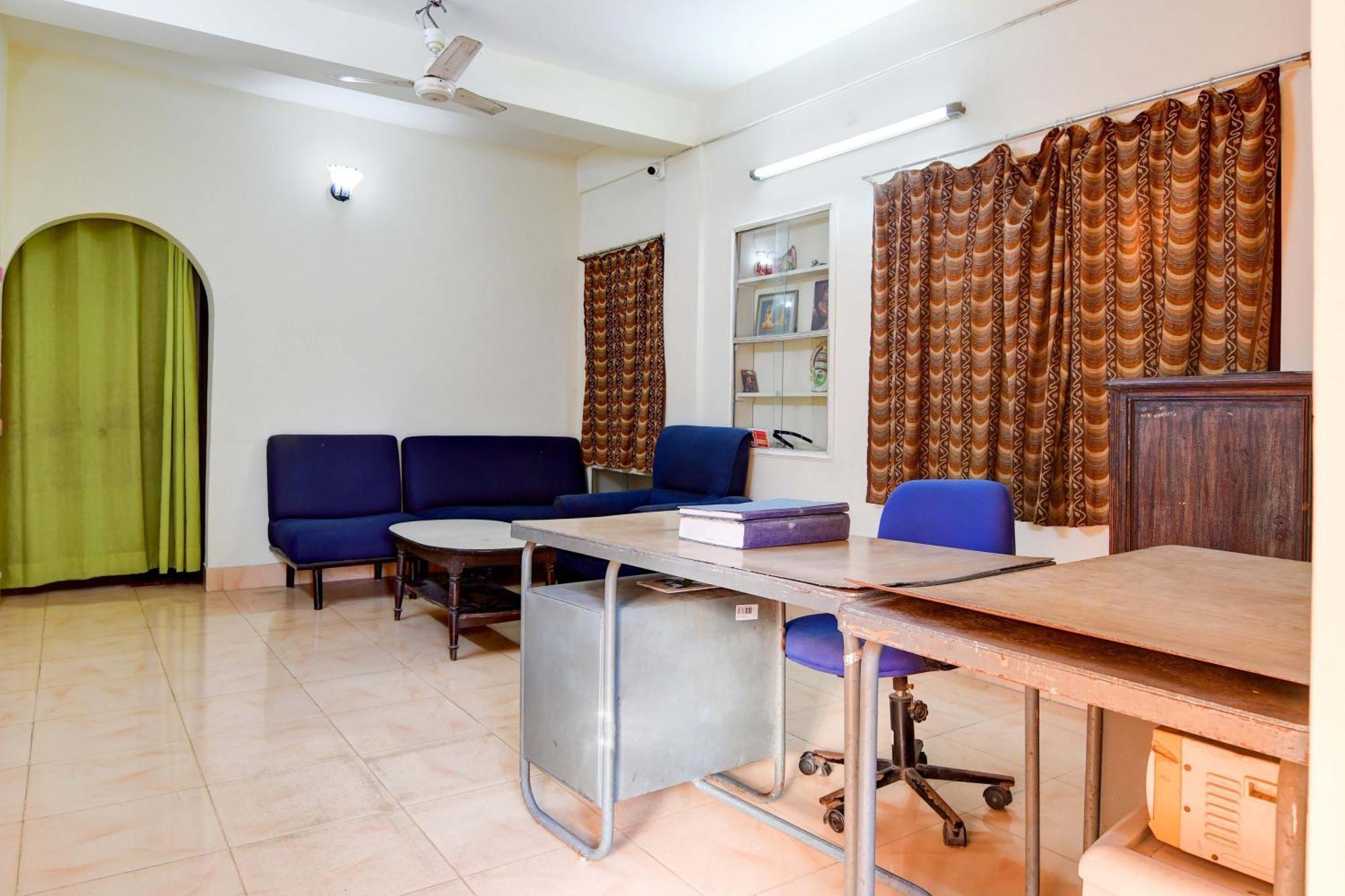 Oyo Simplex Guest House Behala Calcutta Buitenkant foto