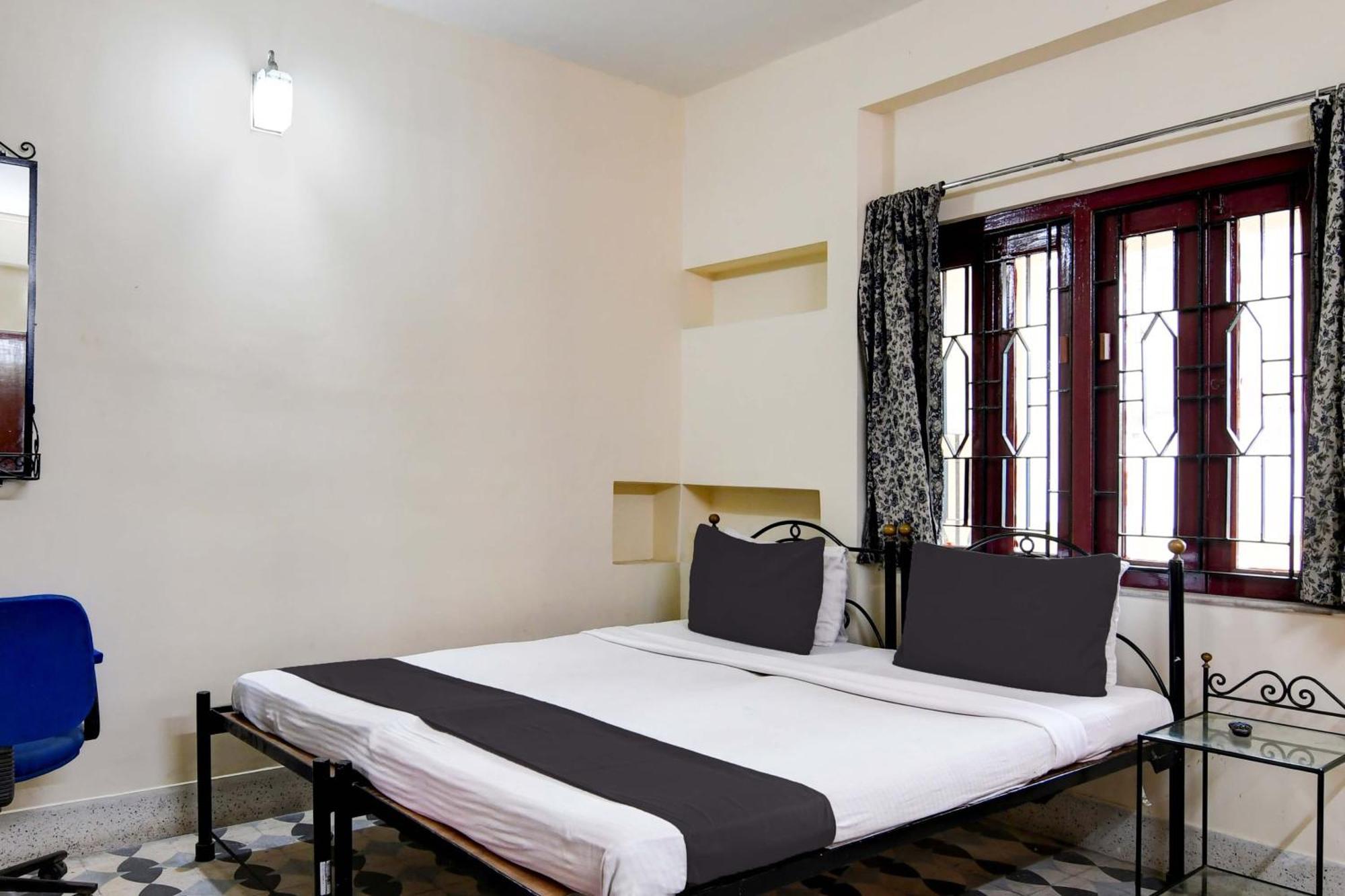 Oyo Simplex Guest House Behala Calcutta Buitenkant foto