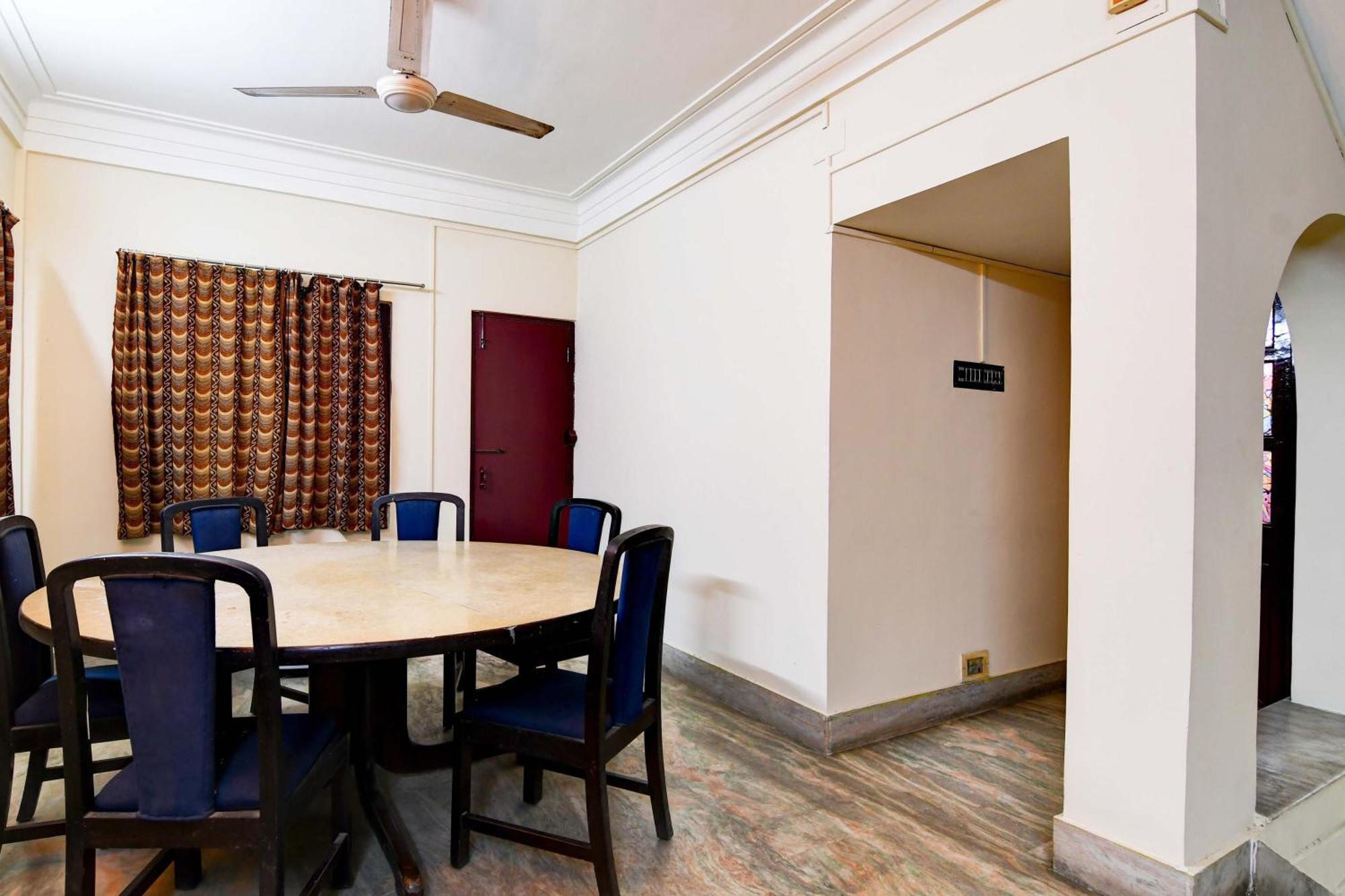 Oyo Simplex Guest House Behala Calcutta Buitenkant foto