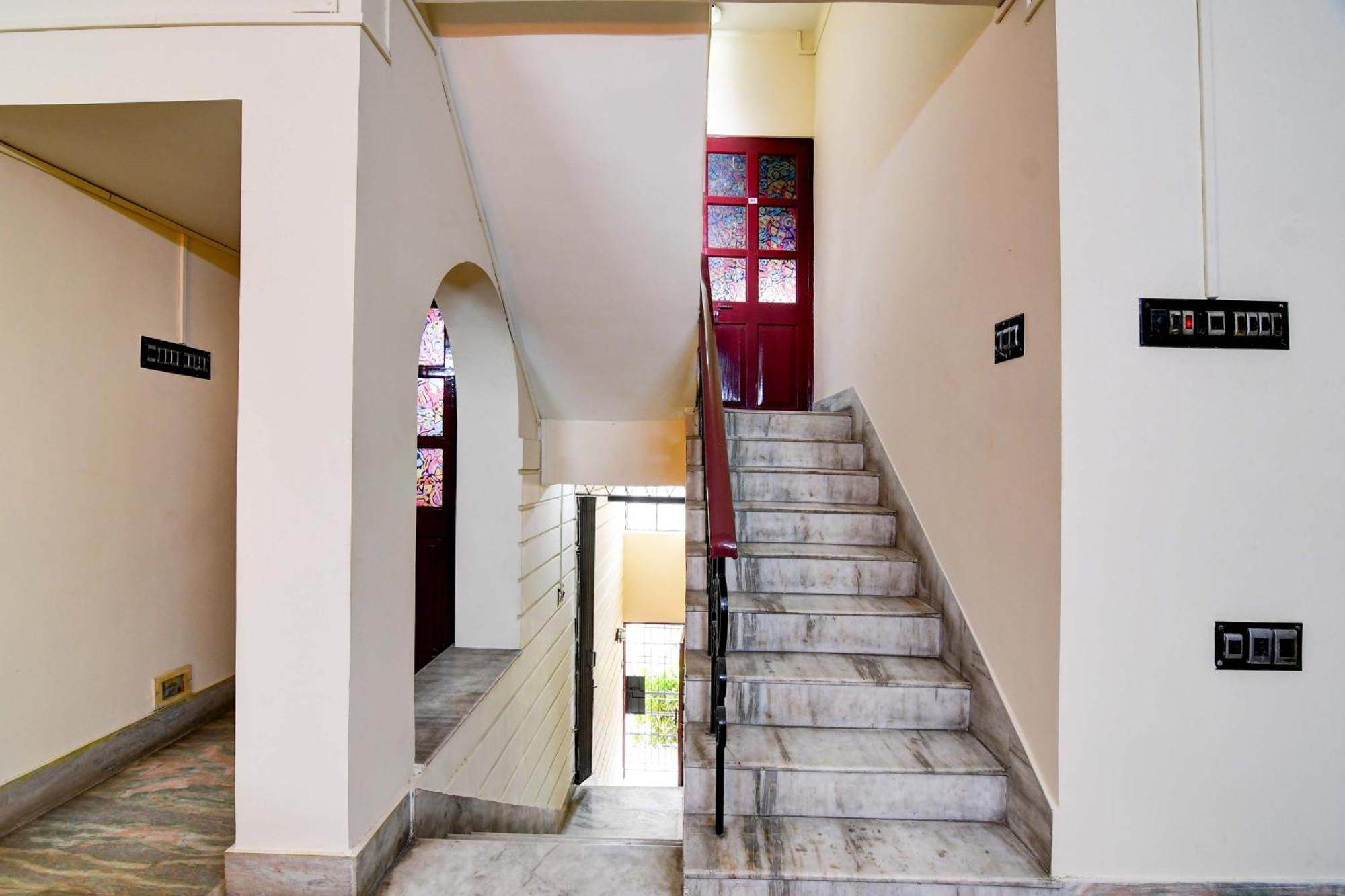 Oyo Simplex Guest House Behala Calcutta Buitenkant foto