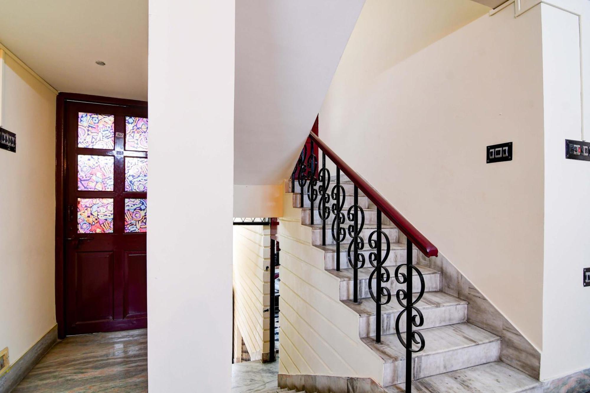 Oyo Simplex Guest House Behala Calcutta Buitenkant foto