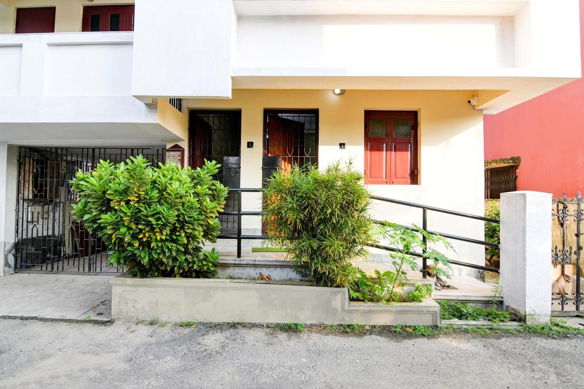 Oyo Simplex Guest House Behala Calcutta Buitenkant foto