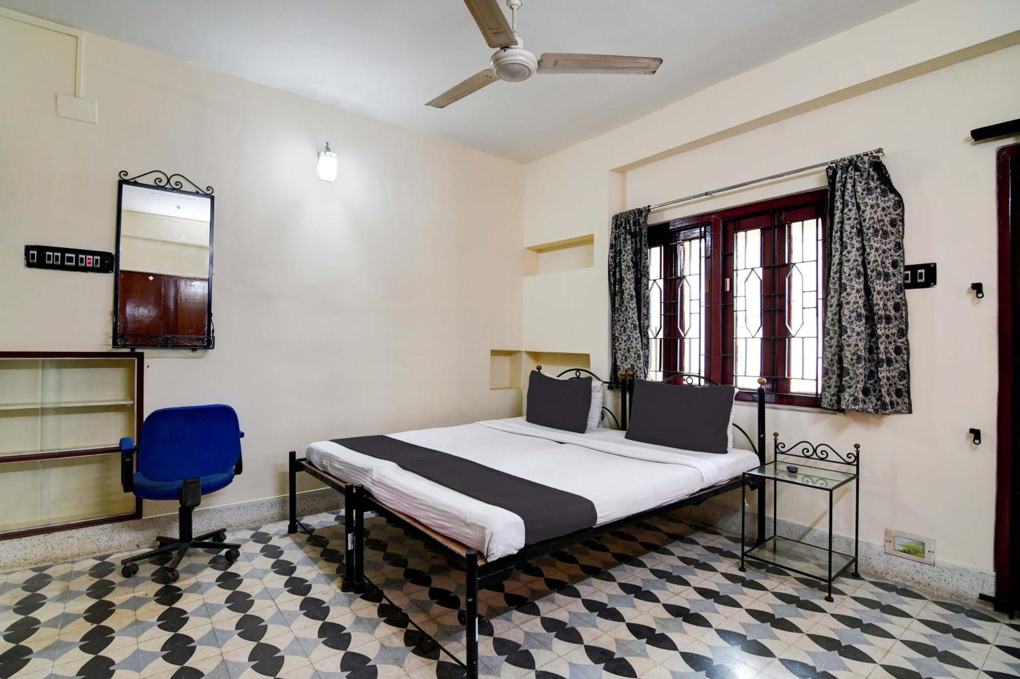 Oyo Simplex Guest House Behala Calcutta Buitenkant foto