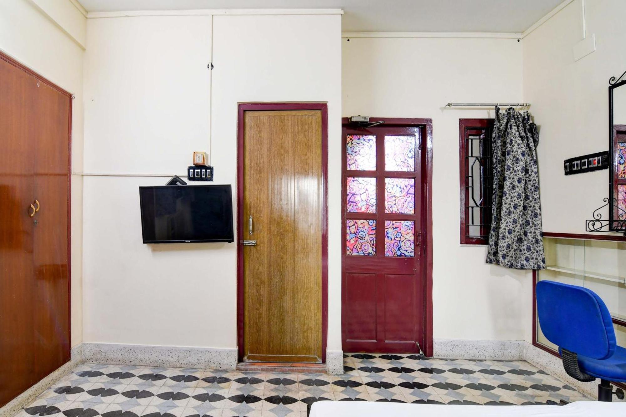 Oyo Simplex Guest House Behala Calcutta Buitenkant foto