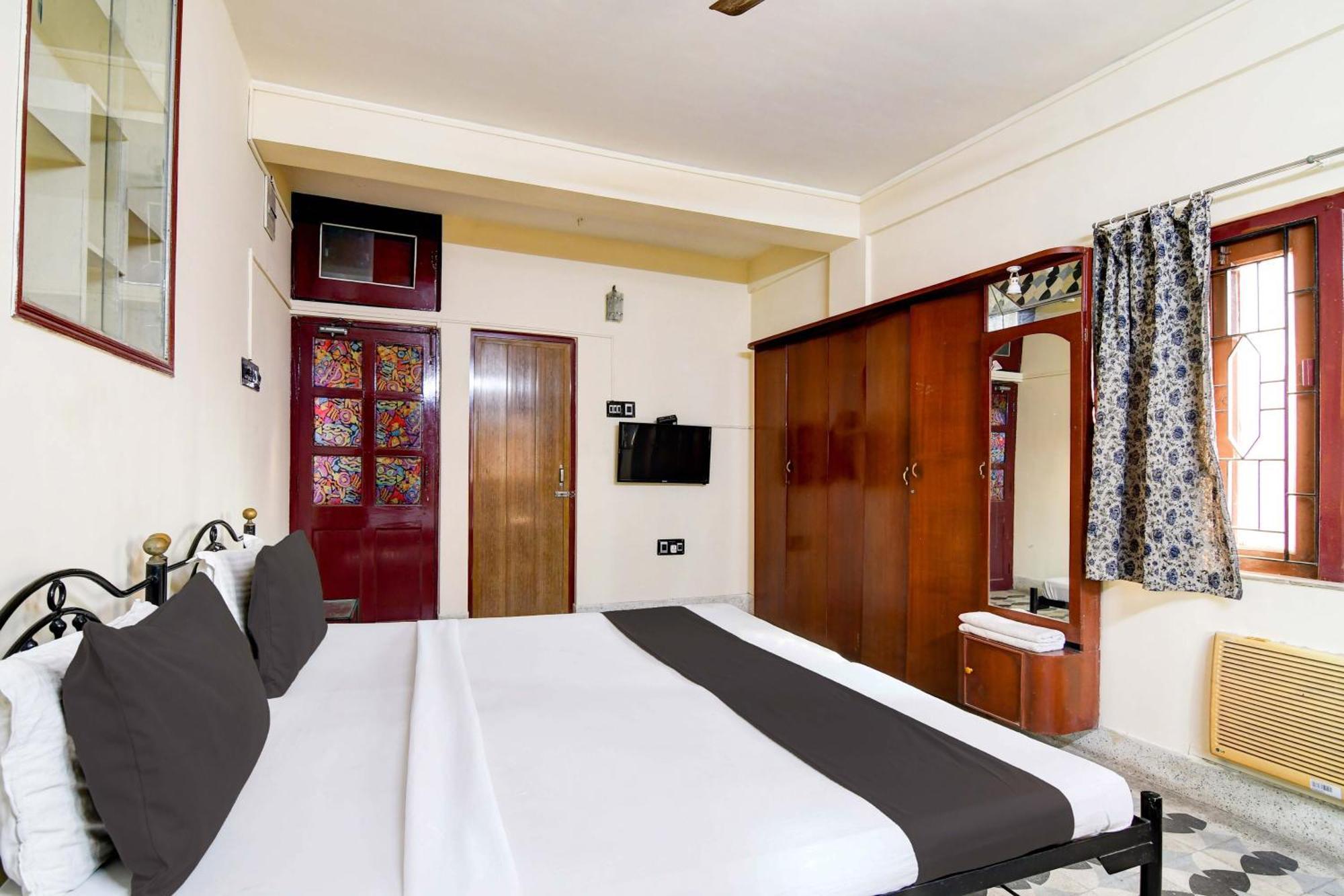 Oyo Simplex Guest House Behala Calcutta Buitenkant foto