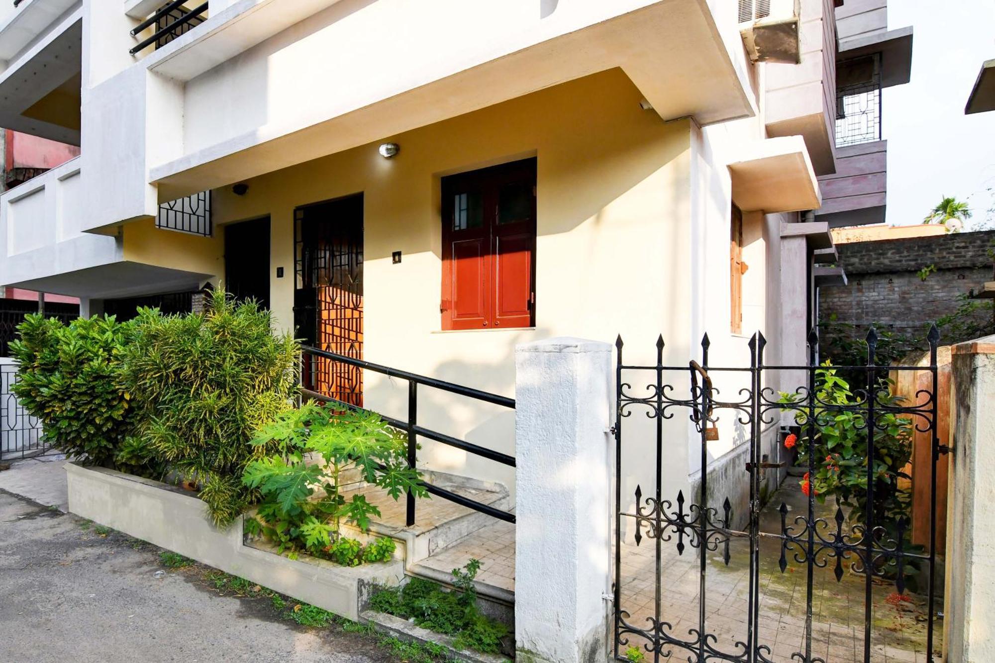 Oyo Simplex Guest House Behala Calcutta Buitenkant foto