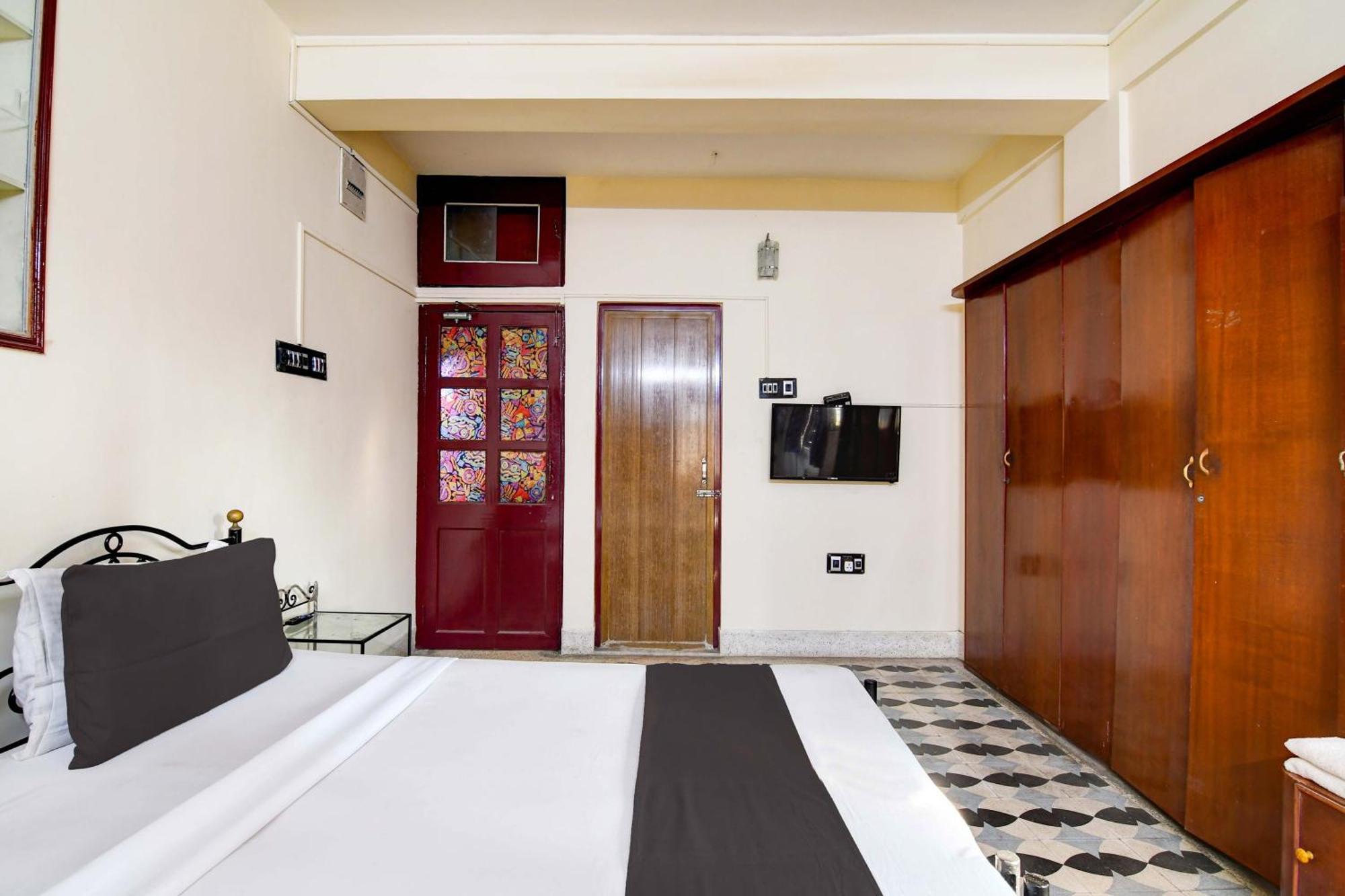 Oyo Simplex Guest House Behala Calcutta Buitenkant foto