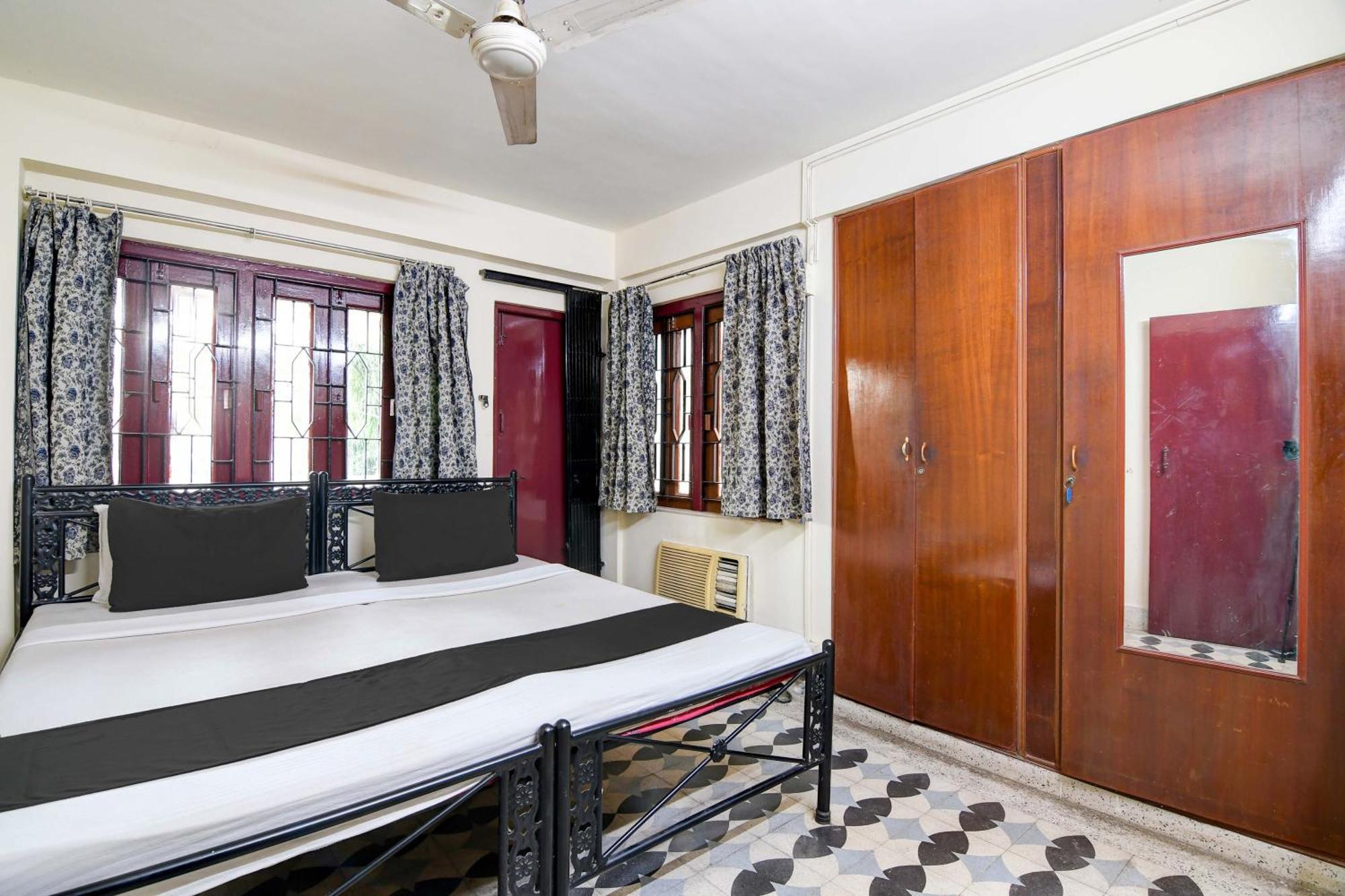 Oyo Simplex Guest House Behala Calcutta Buitenkant foto