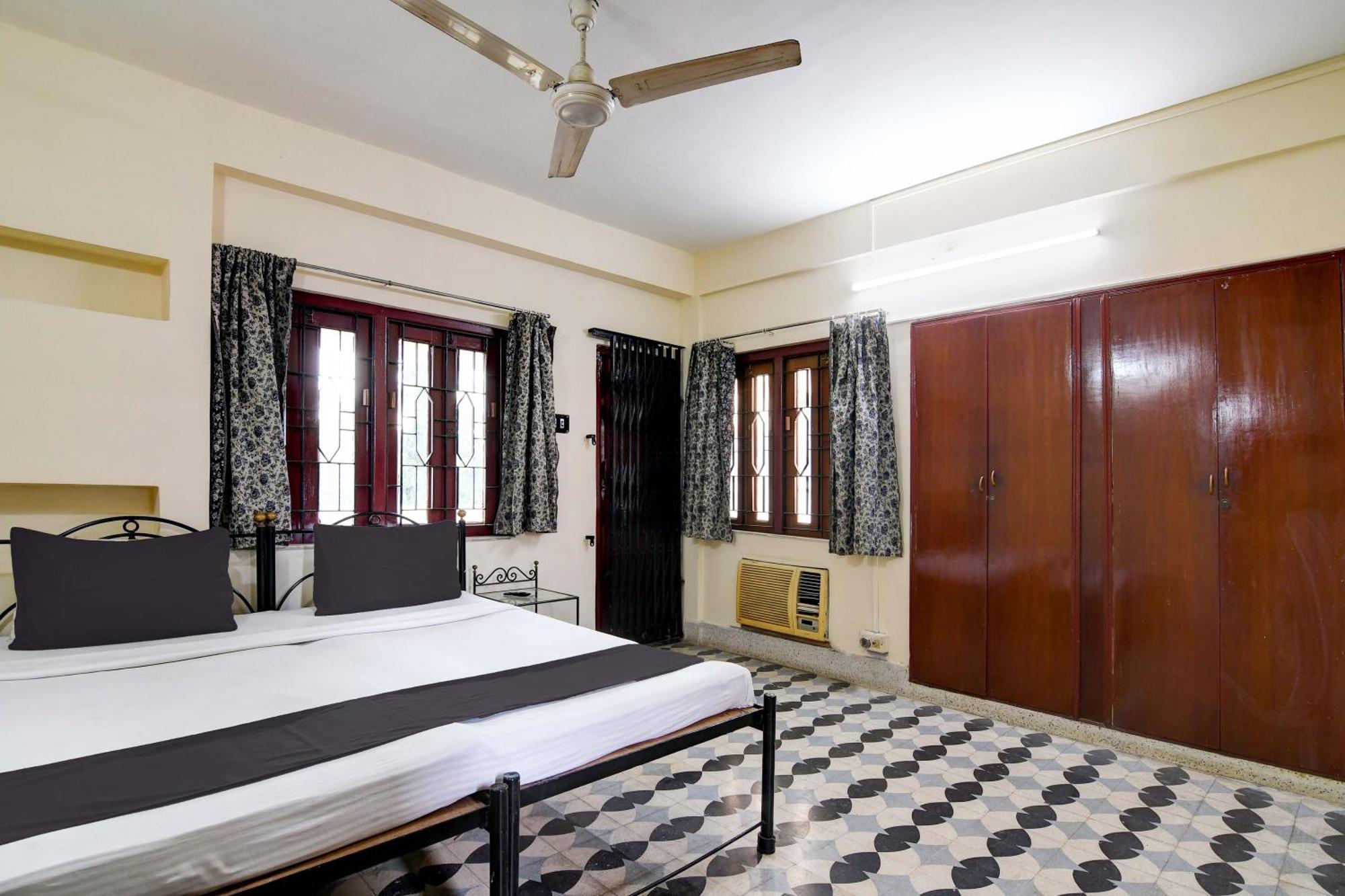 Oyo Simplex Guest House Behala Calcutta Buitenkant foto